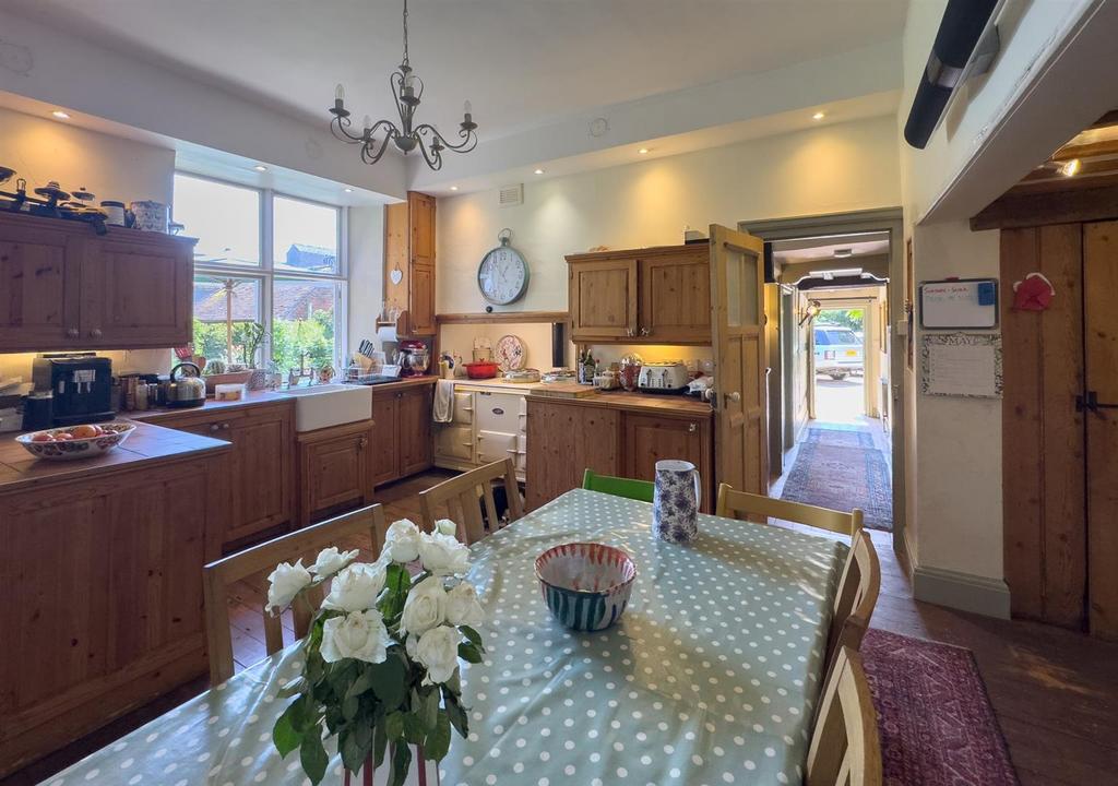 Kitchen.jpg