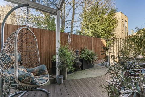 15a Fletching Road, London, SE7 8UH