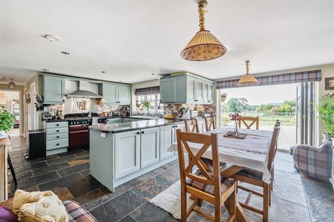 4 bedroom detached house for sale, Upper Gatton, Reigate