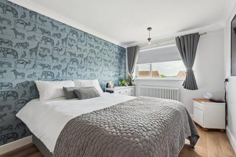 11 Byron Close, Hitchin, SG4 0QS