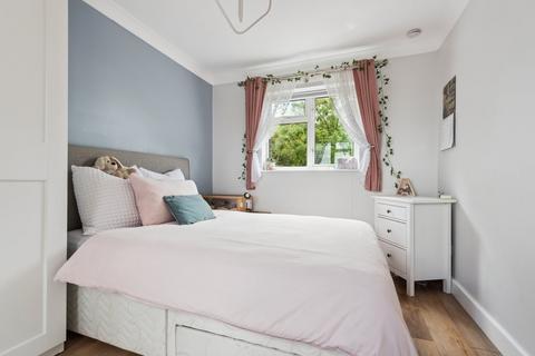 11 Byron Close, Hitchin, SG4 0QS