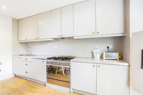 51a Hilldrop Road, London, N7 0JE