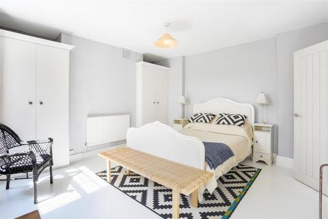 51a Hilldrop Road, London, N7 0JE