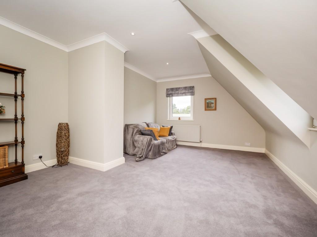 Lorne House-75  Medium  T202505231709.jpg