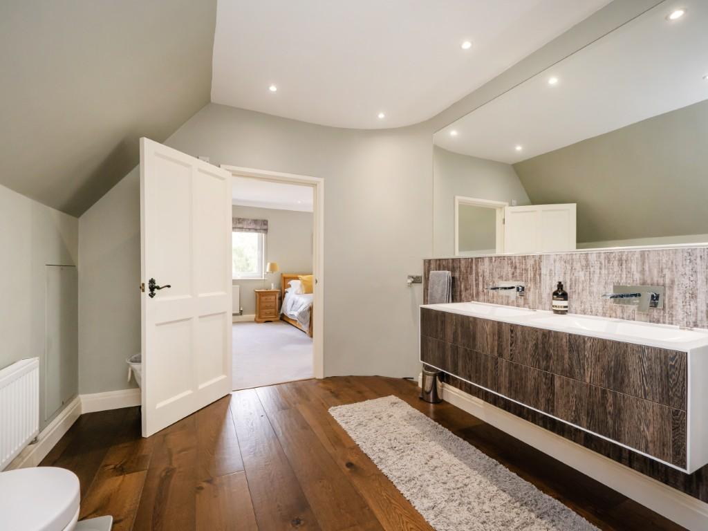 Lorne House-91  Medium  T202505231709.jpg