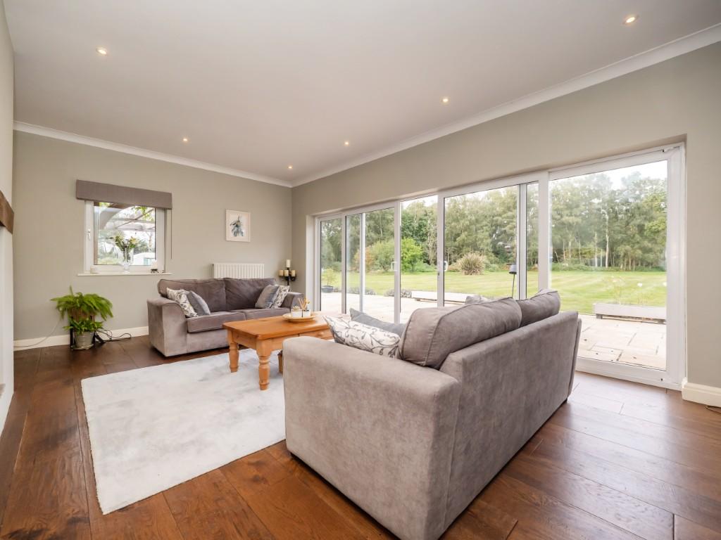 Lorne House-38  Medium  T202505231709.jpg