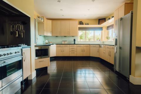 5 bedroom detached house for sale, Newton Road, Teignmouth, TQ14