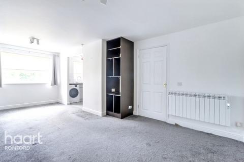 1 bedroom retirement property for sale, Gibson Court, Romford, RM1 1AJ