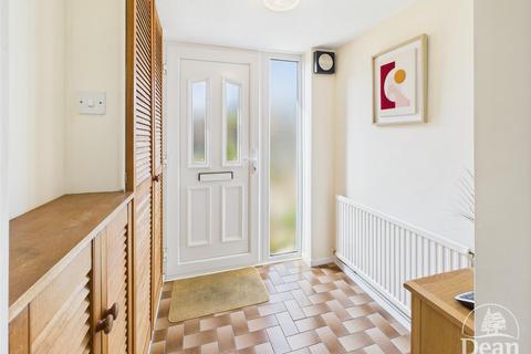 3 bedroom semi-detached house for sale, Abbotswood Road, Gloucester GL3