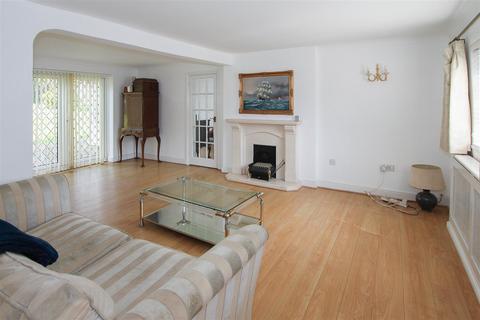 4 bedroom detached house for sale, Tysea Hill, Stapleford Abbotts, Romford