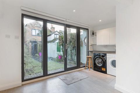 2 bedroom terraced house to rent, High Street, Cookham, Maidenhead, Berkshire, SL6