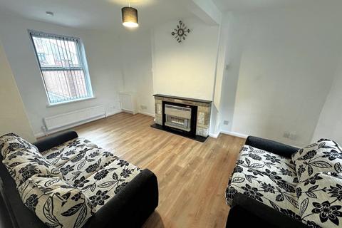 2 bedroom end of terrace house to rent, Coldharbour Lane, Hayes, Greater London, UB3