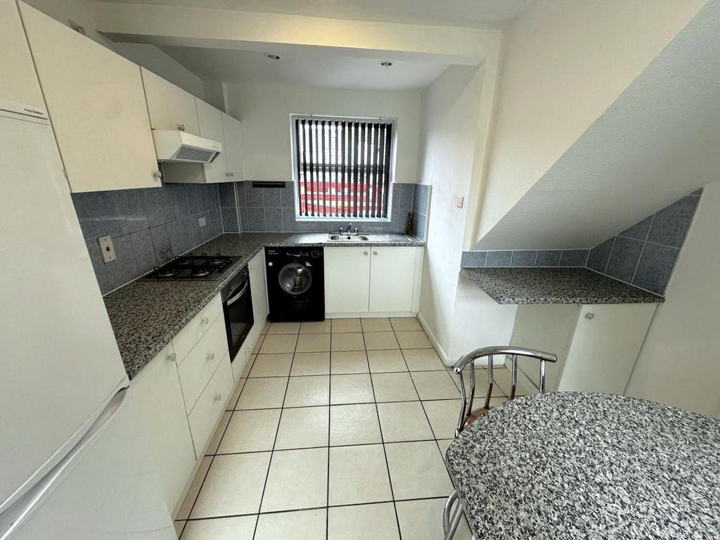 Kitchen (2)
