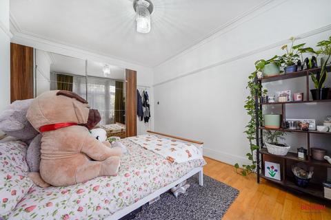2 bedroom flat for sale, Sevington Road, Hendon, London, NW4