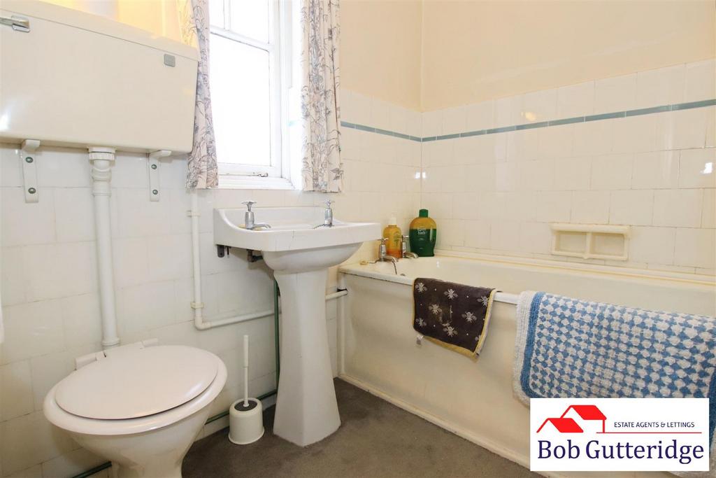 First floor family bathroom