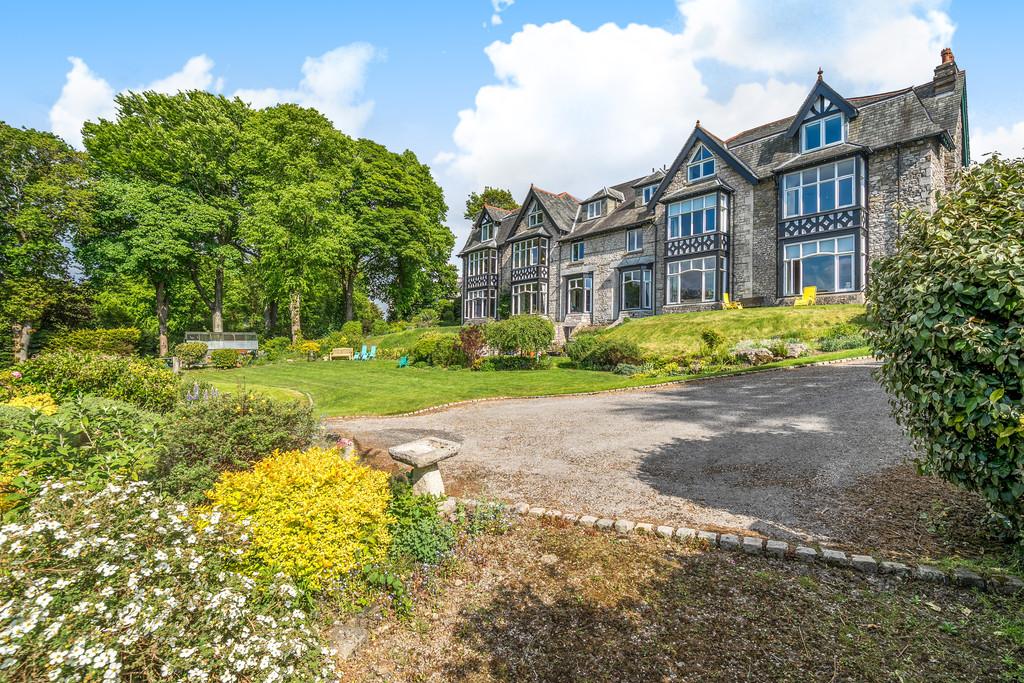 Heathcliffe Court
