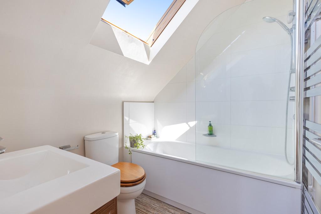 Master Bedroom En-Suite