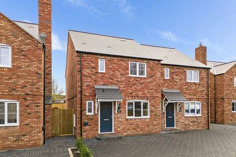 3 bedroom semi-detached house for sale, Kineton