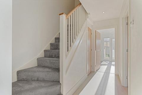 3 bedroom semi-detached house for sale, Kineton