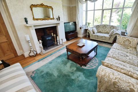 5 bedroom semi-detached house for sale, Park Mount Avenue, Bradford BD17