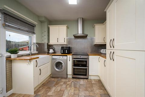 17 Brackens Road, Dundee, DD3 9QZ
