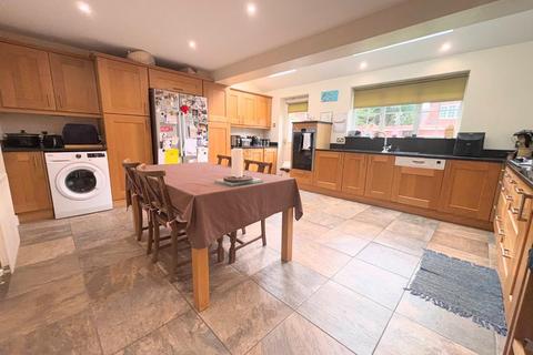 17 Foxfield Way, Northampton, NN4 5BE