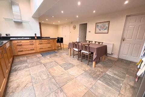 17 Foxfield Way, Northampton, NN4 5BE