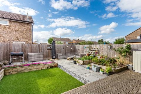 17 Balham Close, Rushden, NN10 9JL
