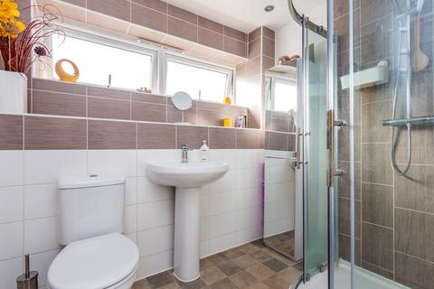 17 Balham Close, Rushden, NN10 9JL