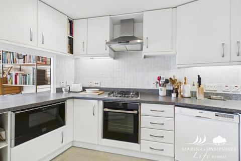 2 bedroom apartment for sale, Port Way, Portsmouth PO6