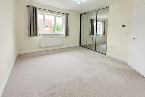 15 Centenary Fields, Bramley, Tadley, RG26 5GU