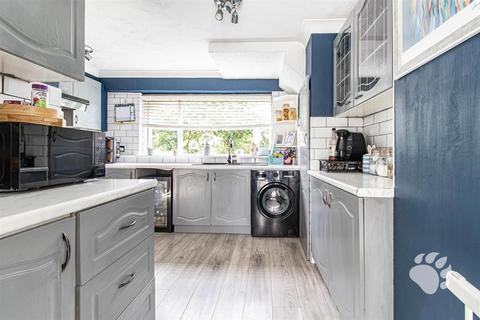 2 bedroom end of terrace house for sale, Timberlog Lane, Basildon SS14