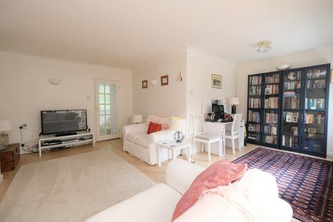 5 Crown Close, Orpington, BR6 6JP