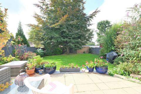 5 Crown Close, Orpington, BR6 6JP