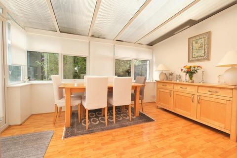 5 Crown Close, Orpington, BR6 6JP