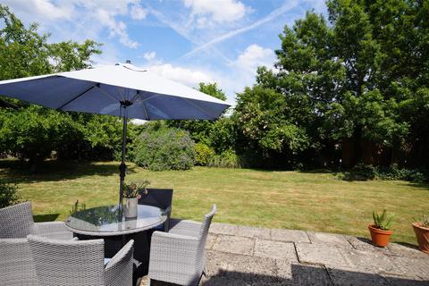 undefined, Winston Drive, Stoke D'abernon, Cobham