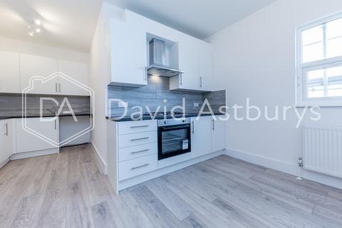 4 bedroom flat to rent, Turnpike Lane, Crouch End, London