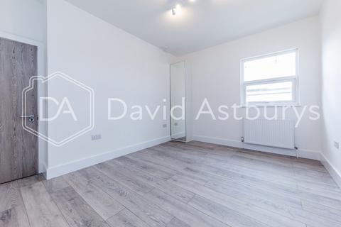 4 bedroom flat to rent, Turnpike Lane, Crouch End, London