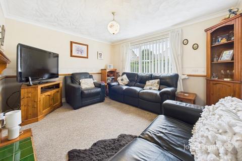 3 bedroom semi-detached house for sale, Davies Drive, Uttoxeter
