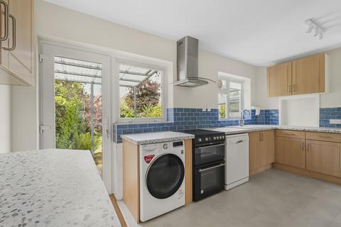 3 bedroom detached house to rent, Greenfield Close, Cambridge CB22