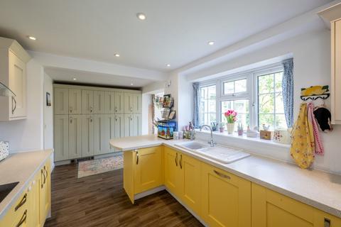 4 bedroom cottage for sale, Weasenham, King's Lynn