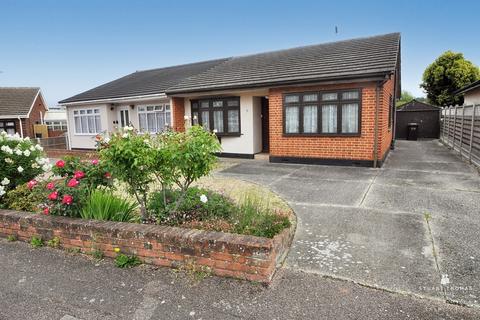 3 bedroom semi-detached bungalow for sale, Lynn View Close, Benfleet