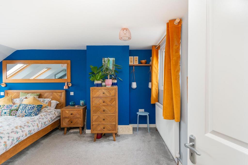 8 D6 RWH - Bedroom K.jpg