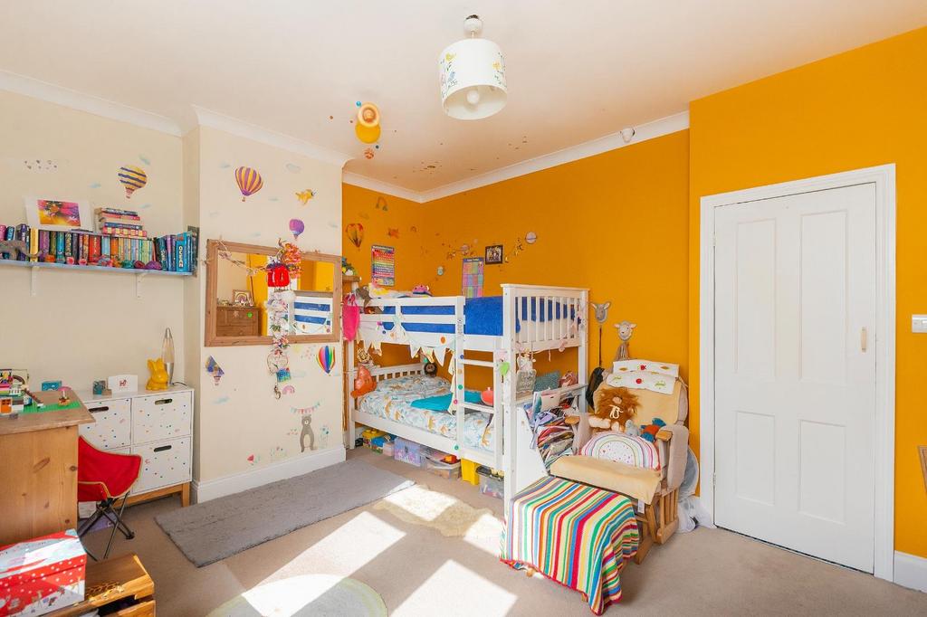 8 D6 RWH - Bedroom E.jpg