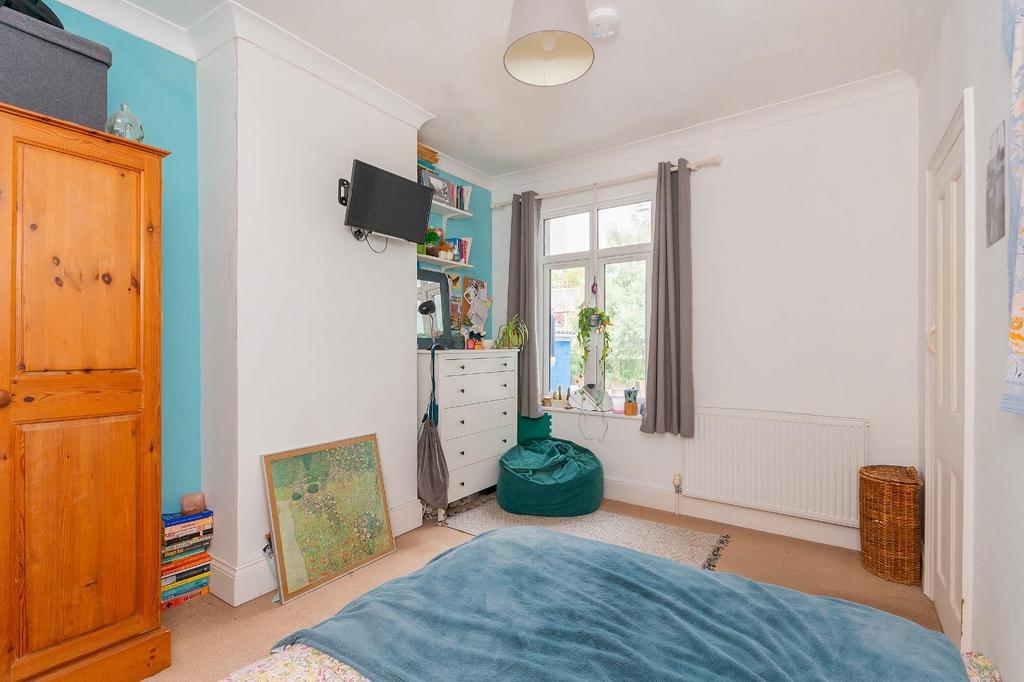 8 D6 RWH - Bedroom A.jpg