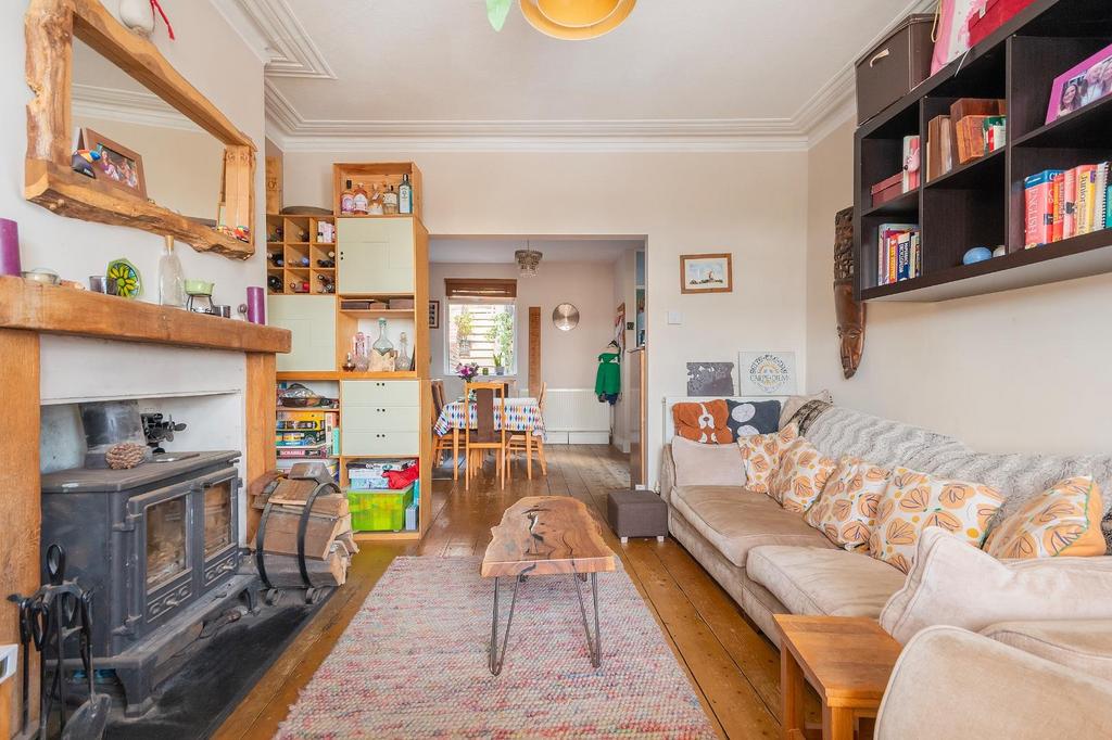 8 D6 RWH - Living Room A.jpg