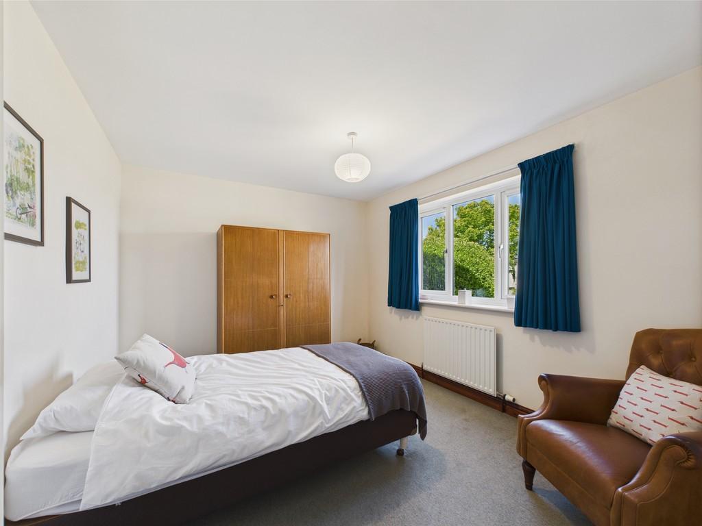 Cam04092 g0 pr0068 still012