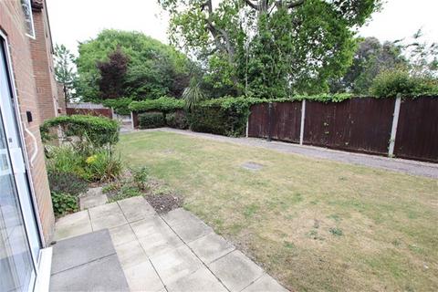 1 bedroom flat for sale, Coppins Road, Clacton on Sea