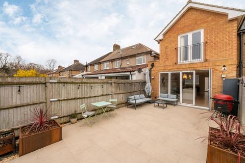 2 bedroom semi-detached house to rent, Akerman Road, Surbiton, KT6