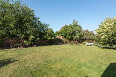 7 bedroom detached house for sale, Kimbolton Road, Bedford, MK40